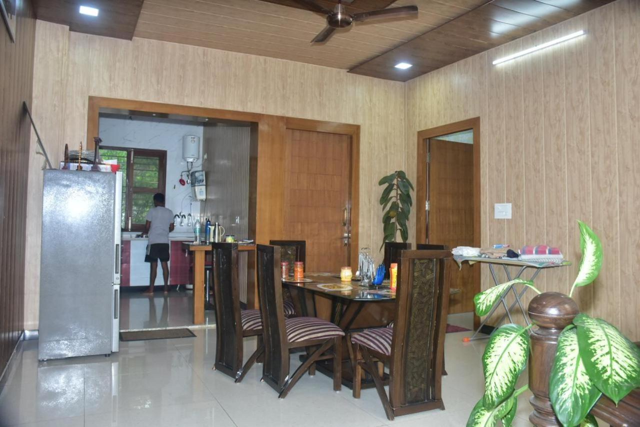 Shreshth Home Stay - Best Family Accommodation - 3Km From Har Ki Pauri, Haridwar, Uttarakhand Bagian luar foto