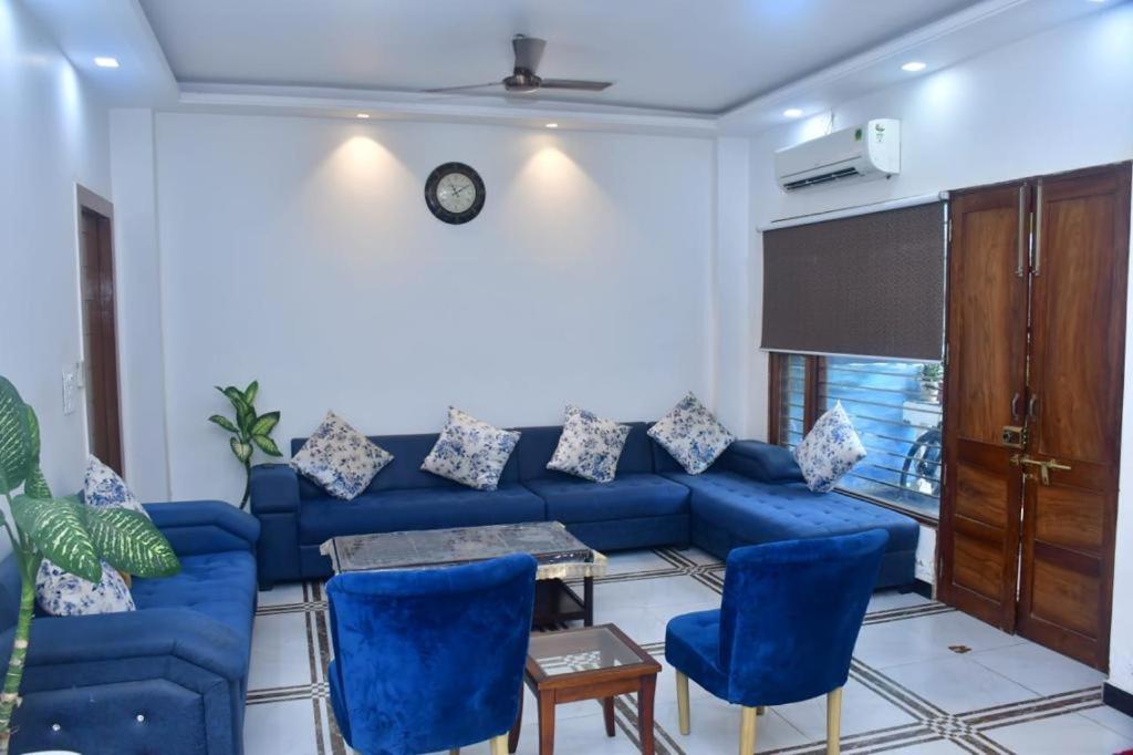 Shreshth Home Stay - Best Family Accommodation - 3Km From Har Ki Pauri, Haridwar, Uttarakhand Bagian luar foto