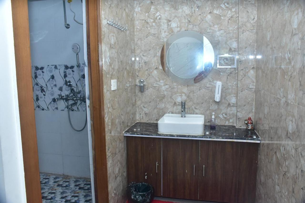 Shreshth Home Stay - Best Family Accommodation - 3Km From Har Ki Pauri, Haridwar, Uttarakhand Bagian luar foto