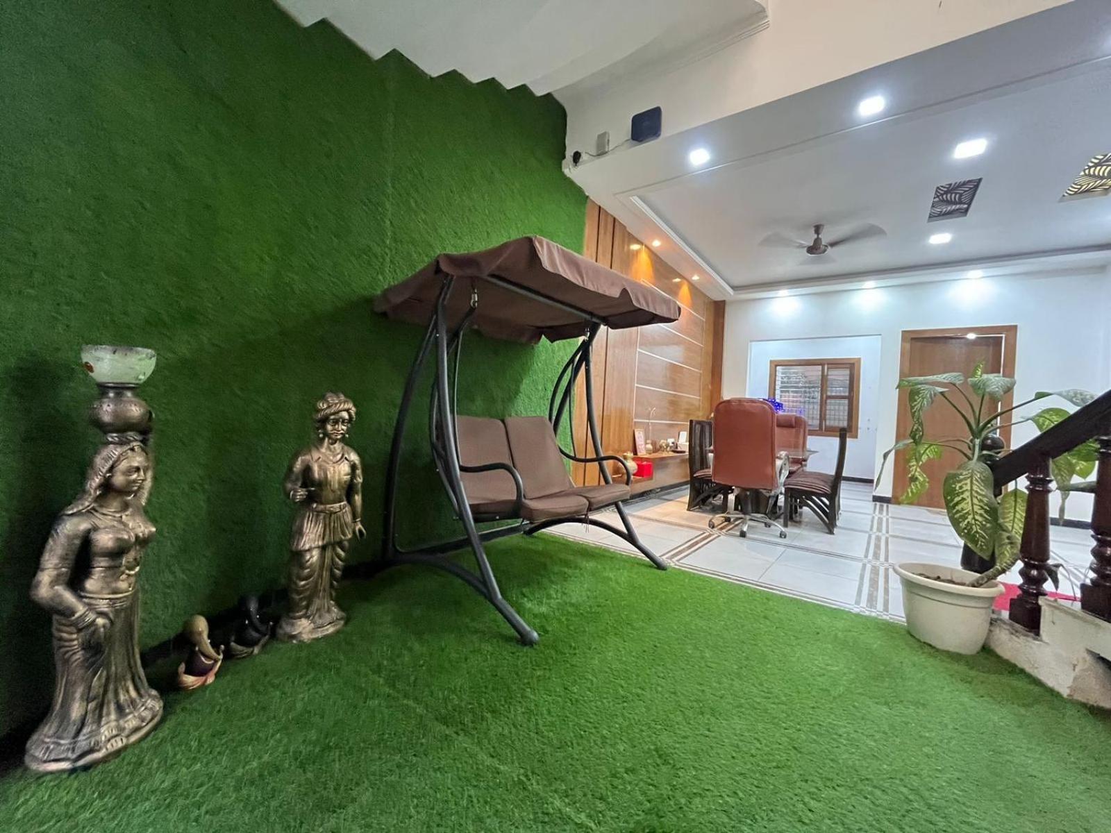 Shreshth Home Stay - Best Family Accommodation - 3Km From Har Ki Pauri, Haridwar, Uttarakhand Bagian luar foto