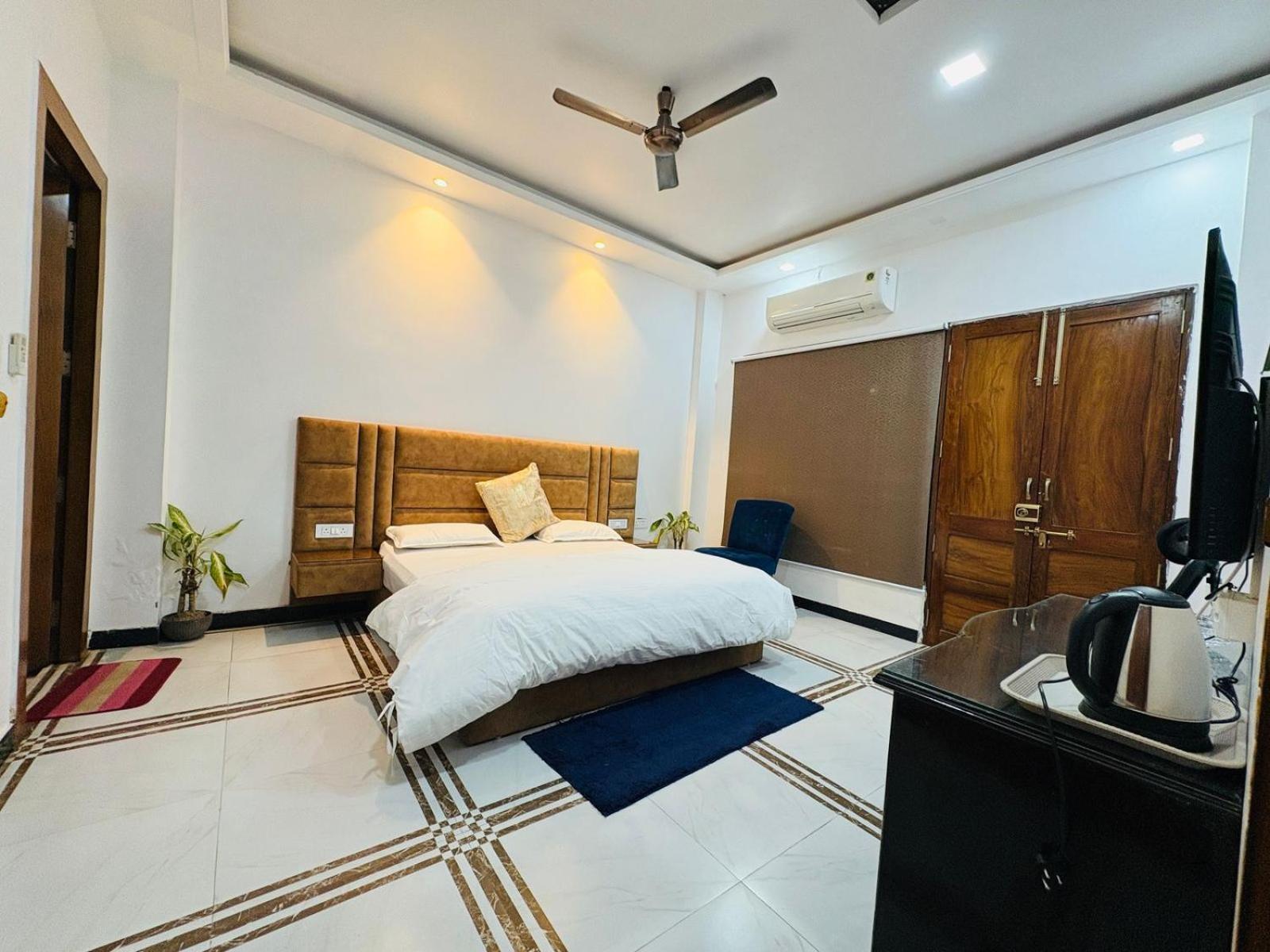 Shreshth Home Stay - Best Family Accommodation - 3Km From Har Ki Pauri, Haridwar, Uttarakhand Bagian luar foto